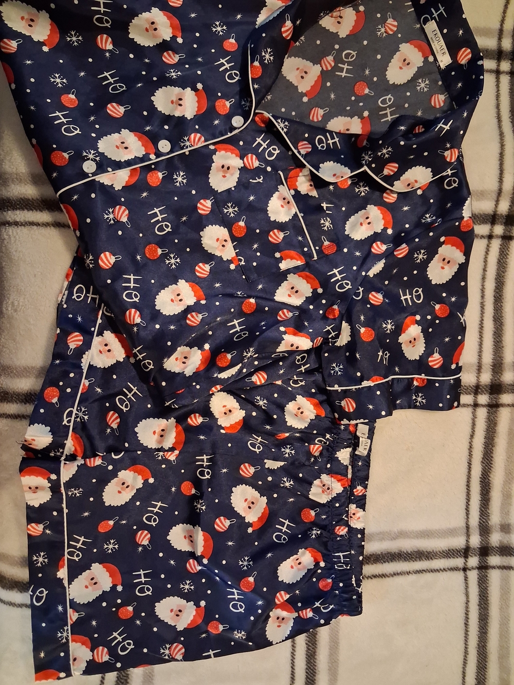 Women's Navy Santa Print Holiday Pajama Set